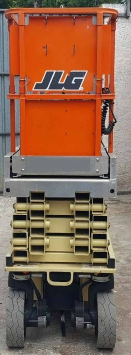 PLATAFORMA TESOURA JLG 2630ES a venda
