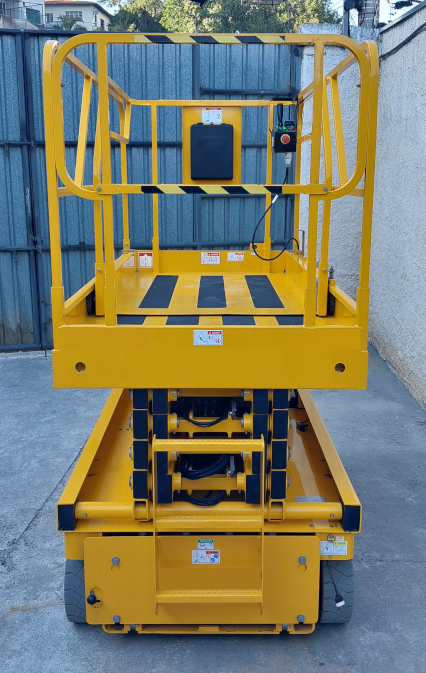 PLATAFORMA TESOURA HAULOTTE COMPACT 12  a venda