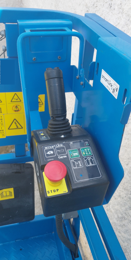 PLATAFORMA TESOURA GENIE GS1330m a venda